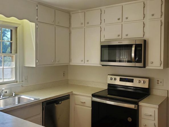 6449 Johns Road, Falls Church VA 22043