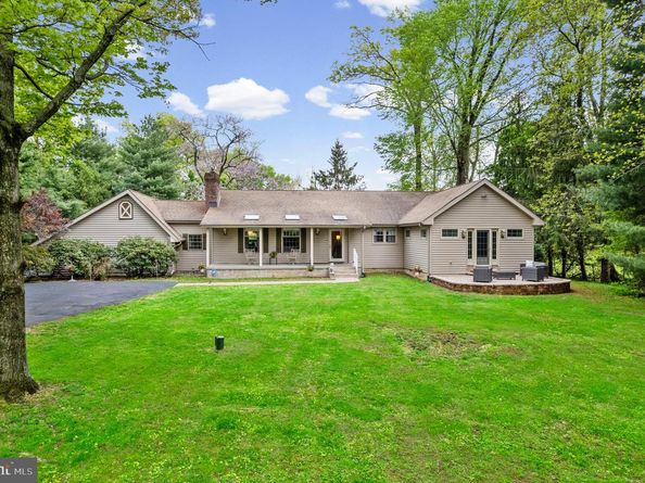 612 Double Woods Road, Langhorne PA 19047