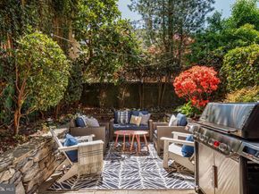 642 Pine Street, Philadelphia PA 19106