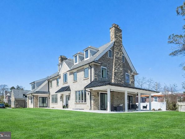 615 E Mount Pleasant Avenue, Philadelphia PA 19119