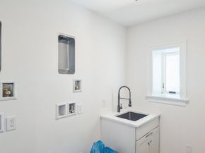 615 E Mount Pleasant Avenue, Philadelphia PA 19119