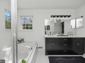 3805 E Brandon Way, Doylestown PA 18902