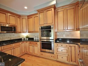 400 Oronoco Street, Alexandria VA 22314