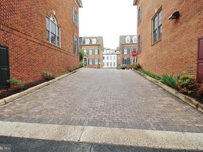 400 Oronoco Street, Alexandria VA 22314
