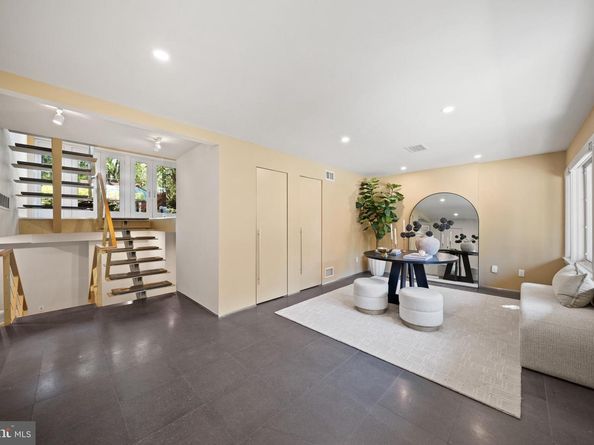 2319 Bancroft Place NW, Washington DC 20008