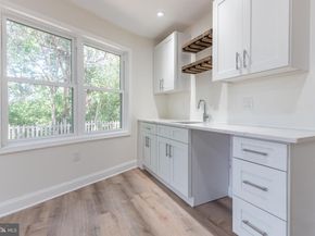 230 E Juniper Avenue, Sterling VA 20164