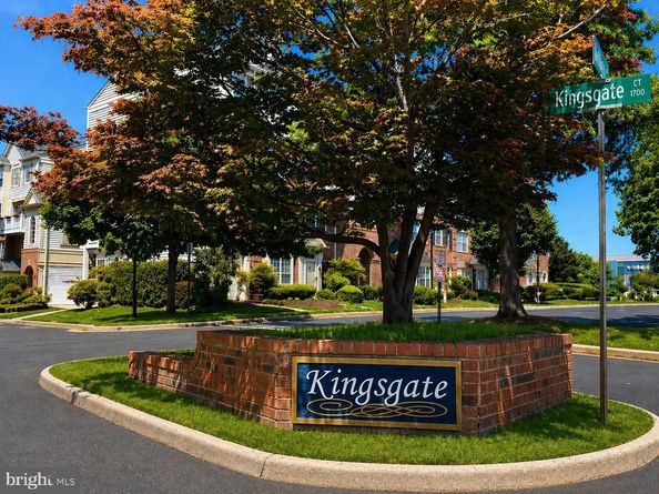 1734 Kingsgate Court 302, Alexandria VA 22302