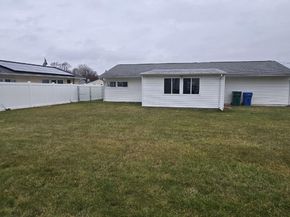 35 Beechtree Road, Levittown PA 19057