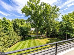 9604 Pembroke Place, Vienna VA 22182
