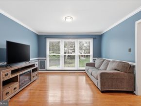 1498 Powells Tavern Place, Herndon VA 20170