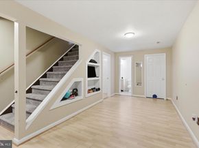 1498 Powells Tavern Place, Herndon VA 20170