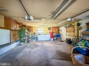 925 Big Oak Road, Yardley PA 19067