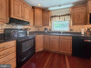 925 Big Oak Road, Yardley PA 19067