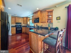 925 Big Oak Road, Yardley PA 19067