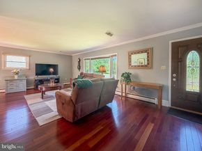 925 Big Oak Road, Yardley PA 19067