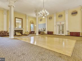 3740 39TH Street NW F156, Washington DC 20016