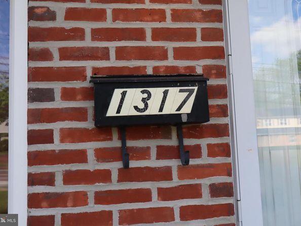 1317 Fitzwatertown Road, Abington PA 19001