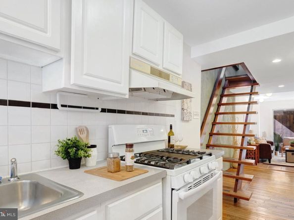 1036 Montrose Street, Philadelphia PA 19147