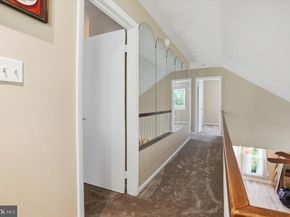 12 Pebble Drive, Horsham PA 19044