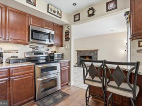 12 Pebble Drive, Horsham PA 19044