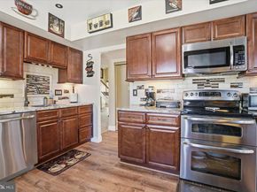 12 Pebble Drive, Horsham PA 19044