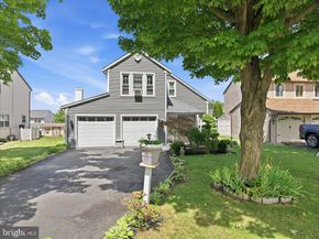 12 Pebble Drive, Horsham PA 19044