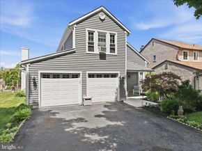 12 Pebble Drive, Horsham PA 19044