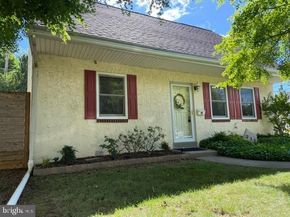 331 E Woodlyn Circle, Woodlyn PA 19094
