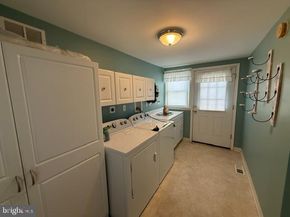 331 E Woodlyn Circle, Woodlyn PA 19094