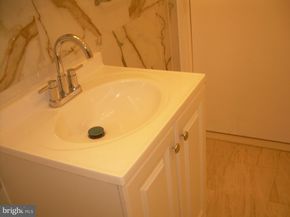 853 Anchor Street, Philadelphia PA 19124
