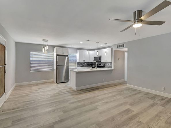 909 S Flanders S, Delray Beach FL 33484