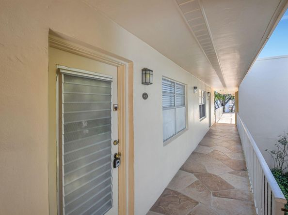 909 S Flanders S, Delray Beach FL 33484