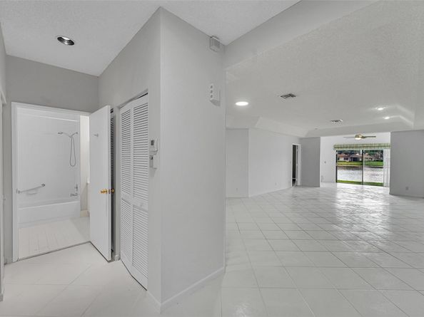 8347 Sunmeadow Lane 8347, Boca Raton FL 33496