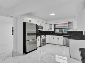 5840 SW 14th St, Plantation FL 33317
