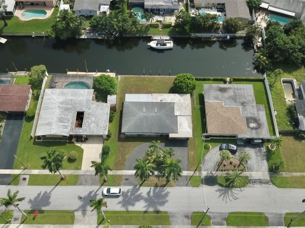 5840 SW 14th St, Plantation FL 33317