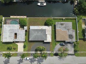 5840 SW 14th St, Plantation FL 33317