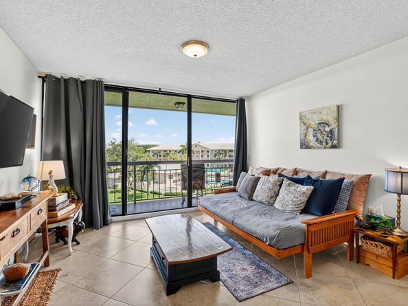 6205 Balboa Circle 403, Boca Raton FL 33433