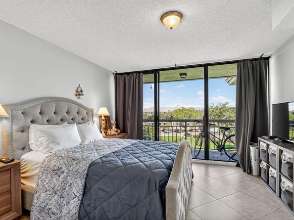 6205 Balboa Circle 403, Boca Raton FL 33433