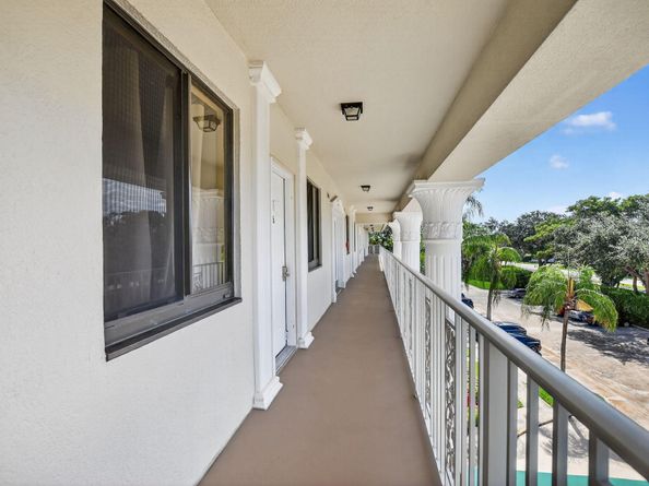 6205 Balboa Circle 403, Boca Raton FL 33433