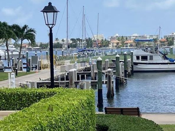 802 W Windward 204 Way 204, Lantana FL 33462