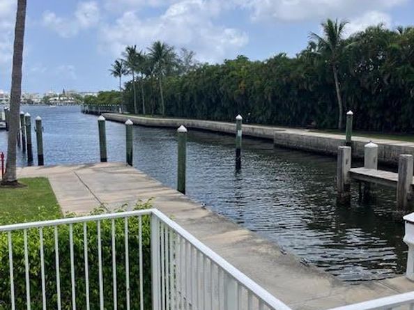 802 W Windward 204 Way 204, Lantana FL 33462