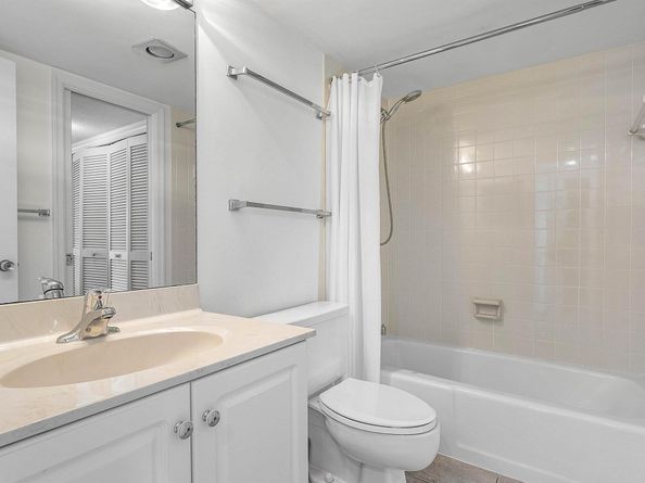 4082-A Quail Ridge Drive Osprey, Boynton Beach FL 33436