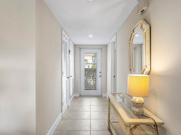 4082-A Quail Ridge Drive Osprey, Boynton Beach FL 33436