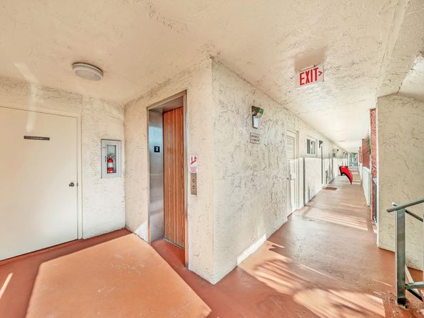 8980 S Hollybrook Blvd 204, Pembroke Pines FL 33025