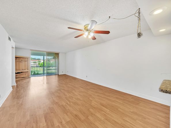 8980 S Hollybrook Blvd 204, Pembroke Pines FL 33025