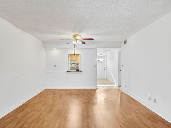 8980 S Hollybrook Blvd 204, Pembroke Pines FL 33025