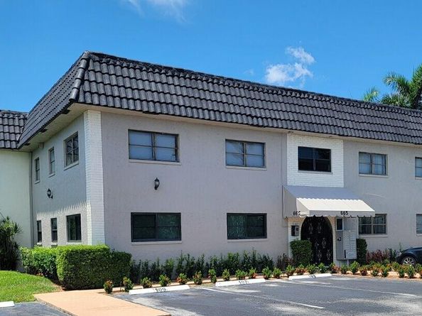 665 Enfield Street B18, Boca Raton FL 33487