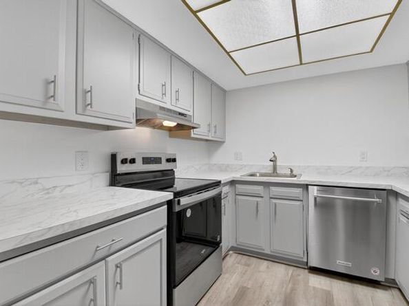 665 Enfield Street B18, Boca Raton FL 33487