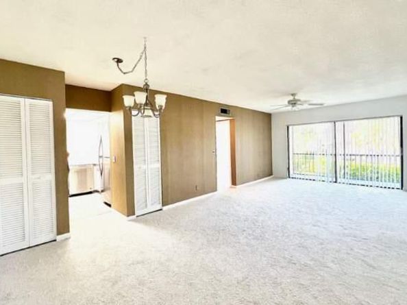 665 Enfield Street B18, Boca Raton FL 33487