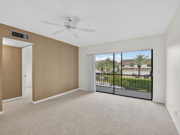 665 Enfield Street B18, Boca Raton FL 33487